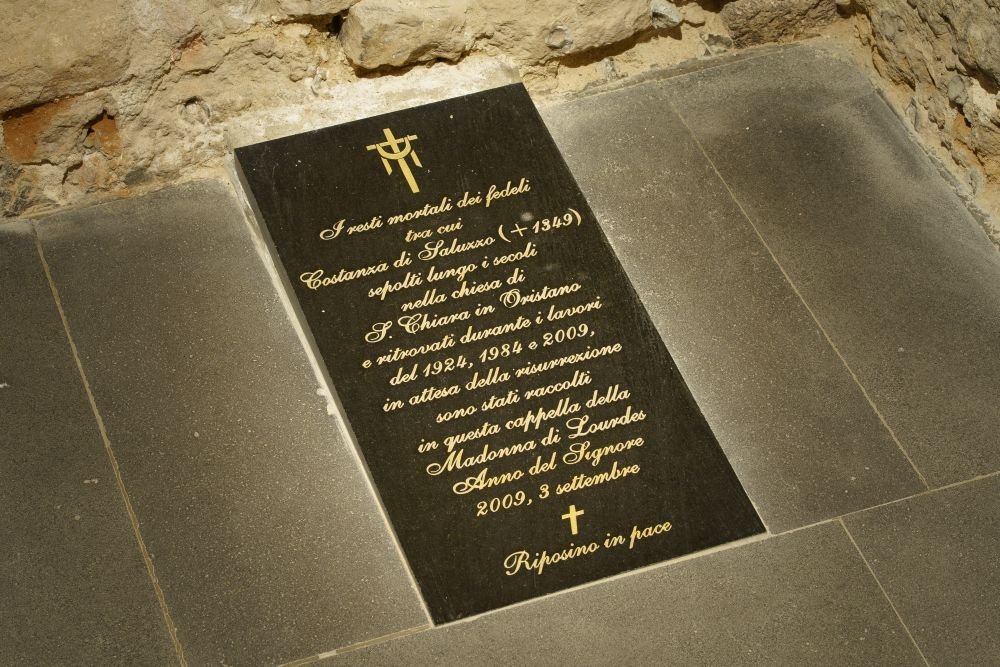 Lapide della cappella di lourdes